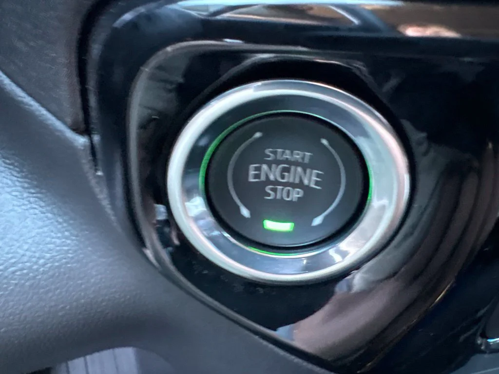 New 2026 Sterling Metallic GMC Elevation image 25