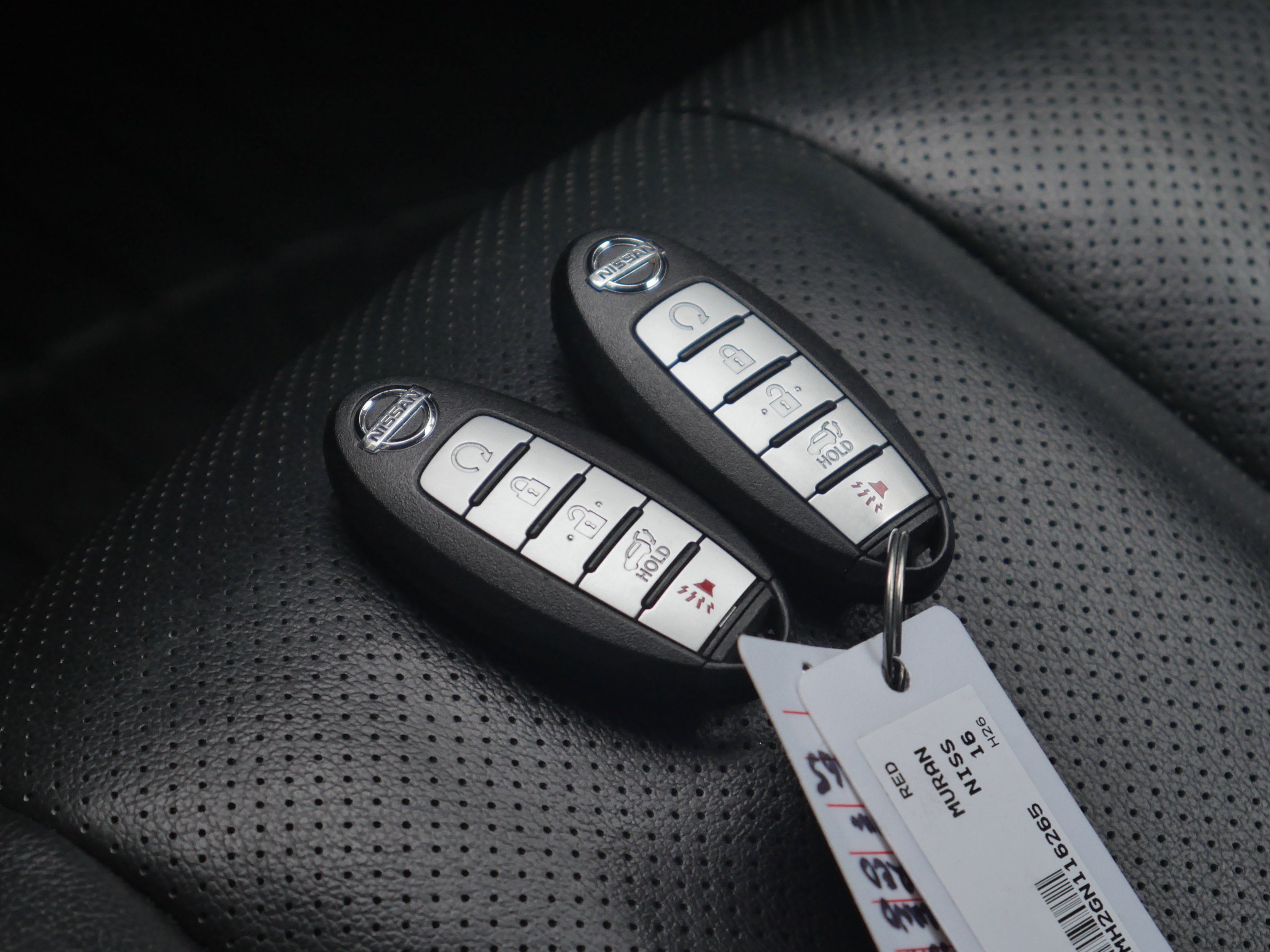 Used 2016 Cayenne Red Metallic Nissan Platinum image 33