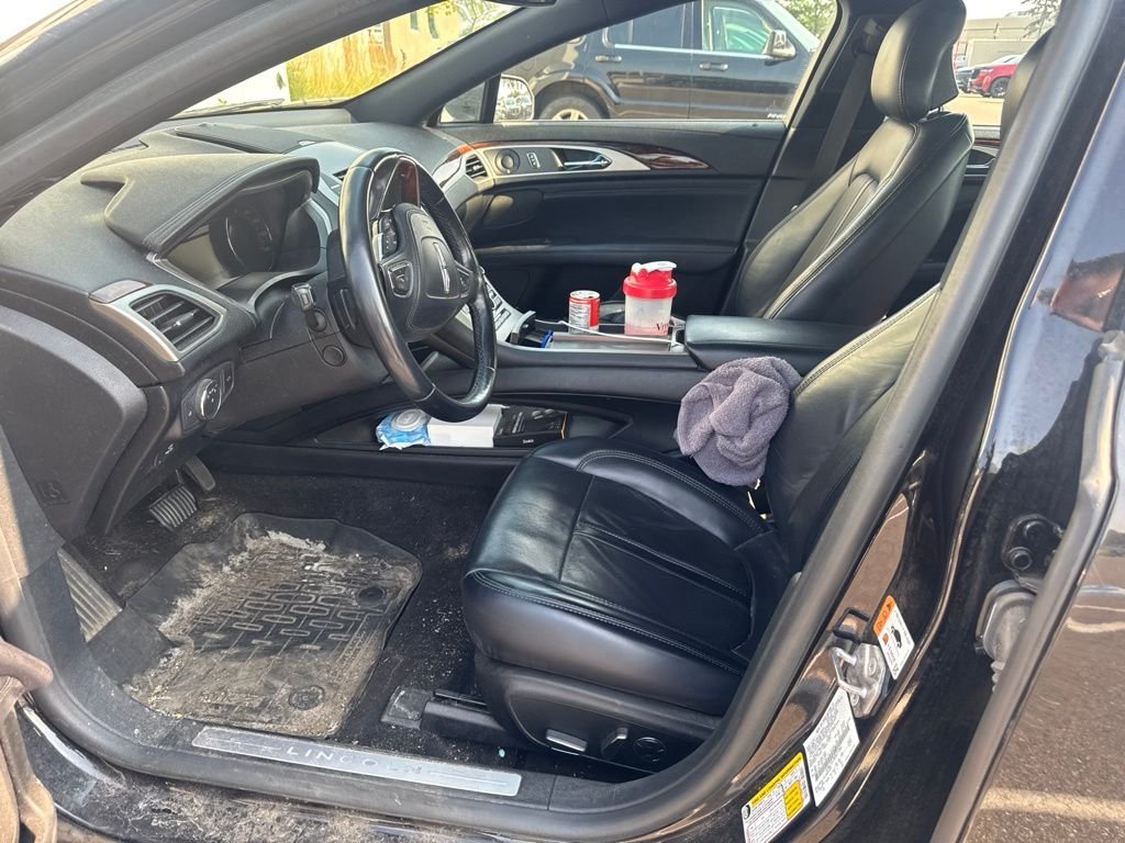Used 2019 Black Lincoln Reserve image 6