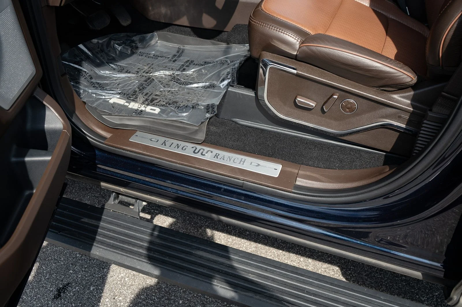 Used 2025 Blue Ford King Ranch image 39