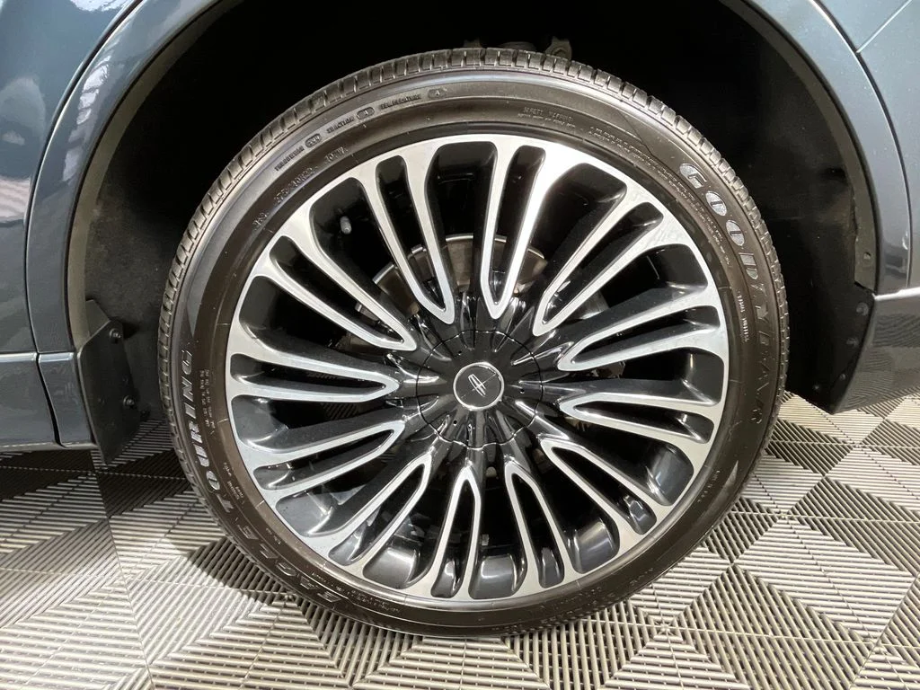 Used 2021 Blue Lincoln Black Label image 17