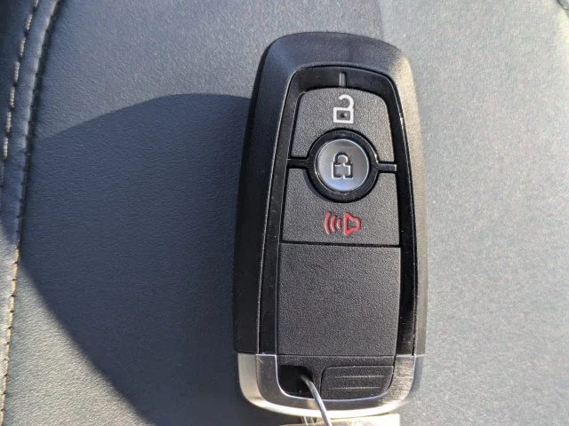 New 2026 Oxford White Ford XLT image 27