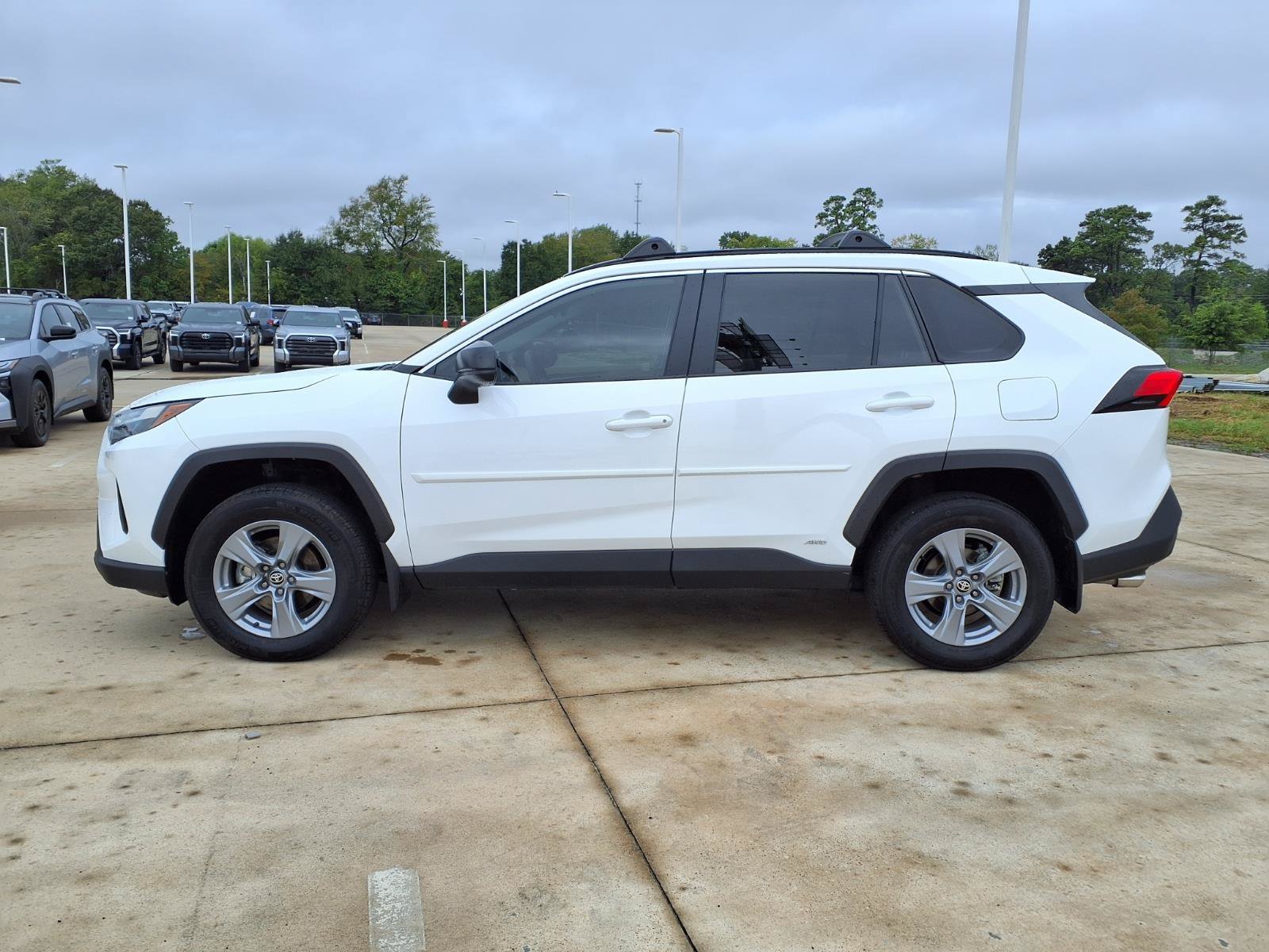 Certified Used 2025 Ice Toyota LE image 9