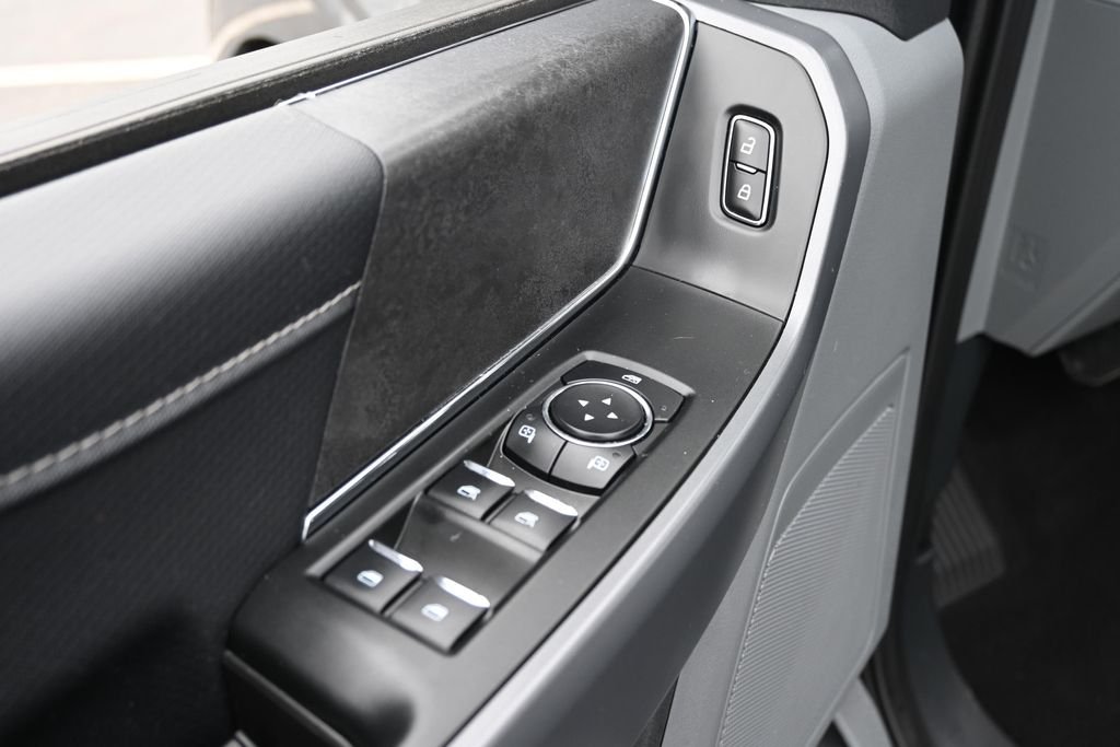 Used 2025 Gray Ford XLT image 20