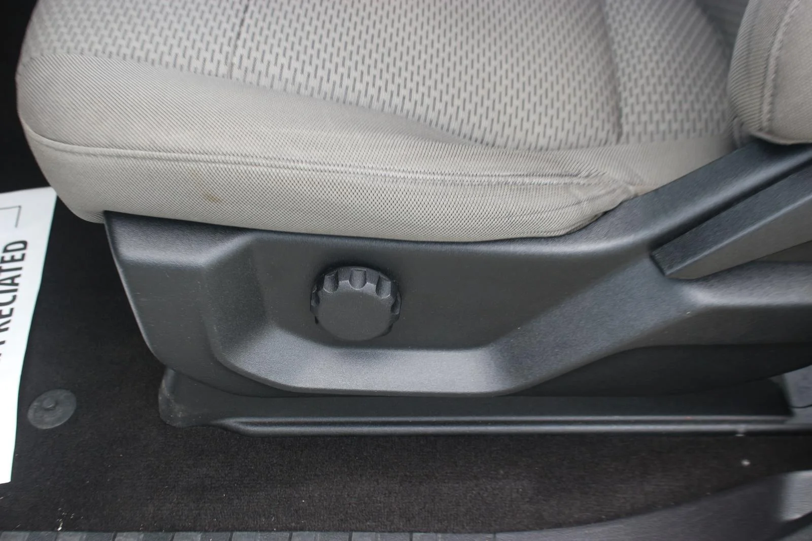 Used 2018 Grey Ford XL image 13