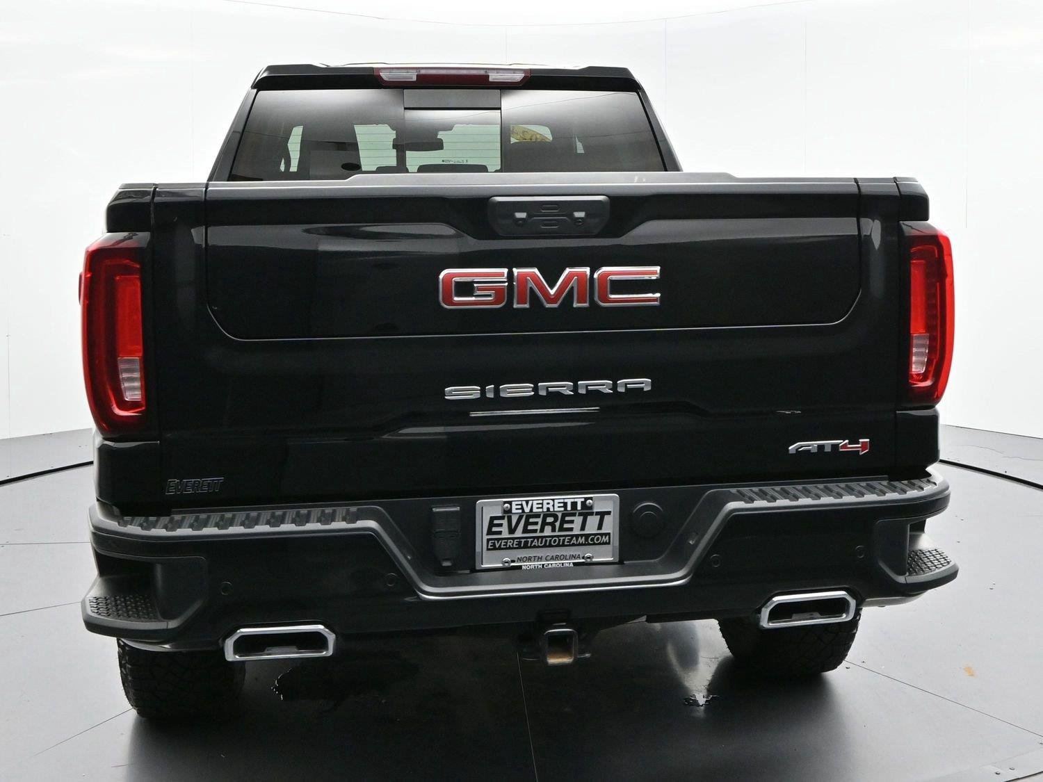 Used 2024 Onyx Black GMC AT4 image 6