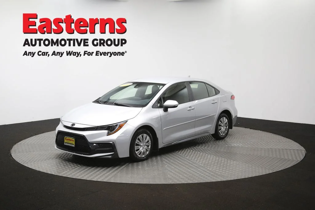 Used 2022 Silver Toyota SE image 53