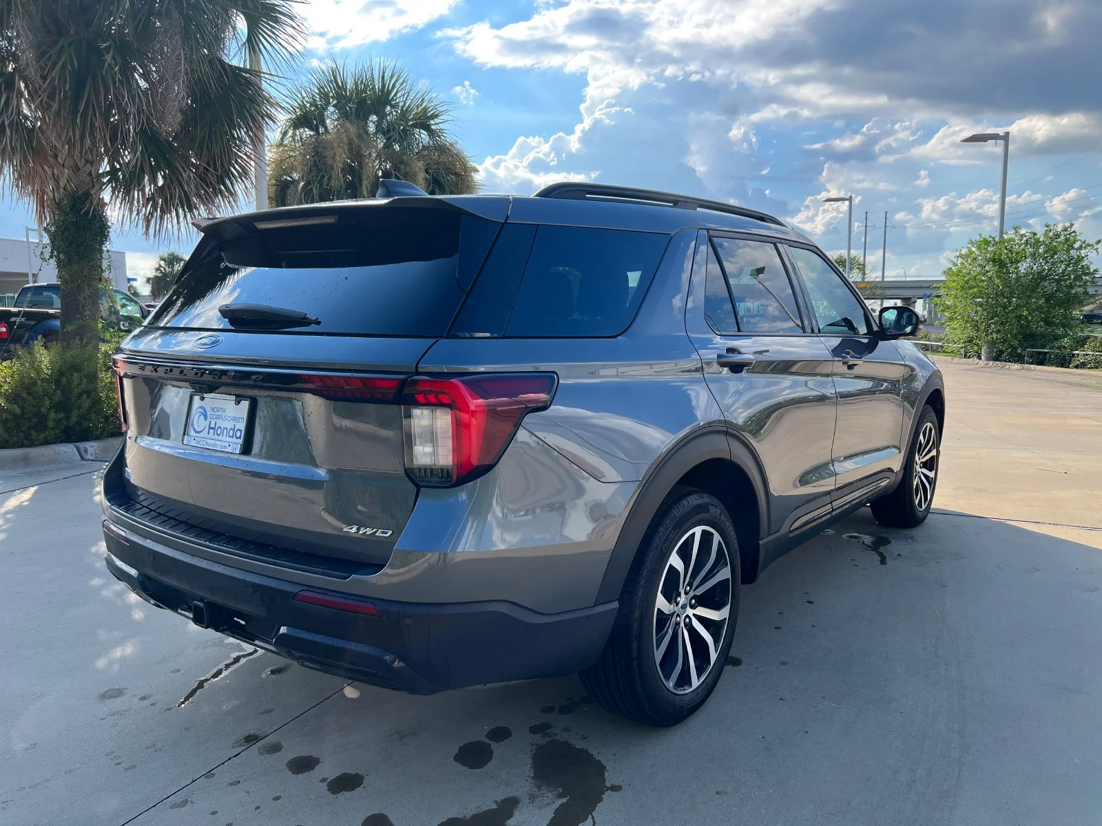 Used 2025 Gray Ford ST-Line image 6