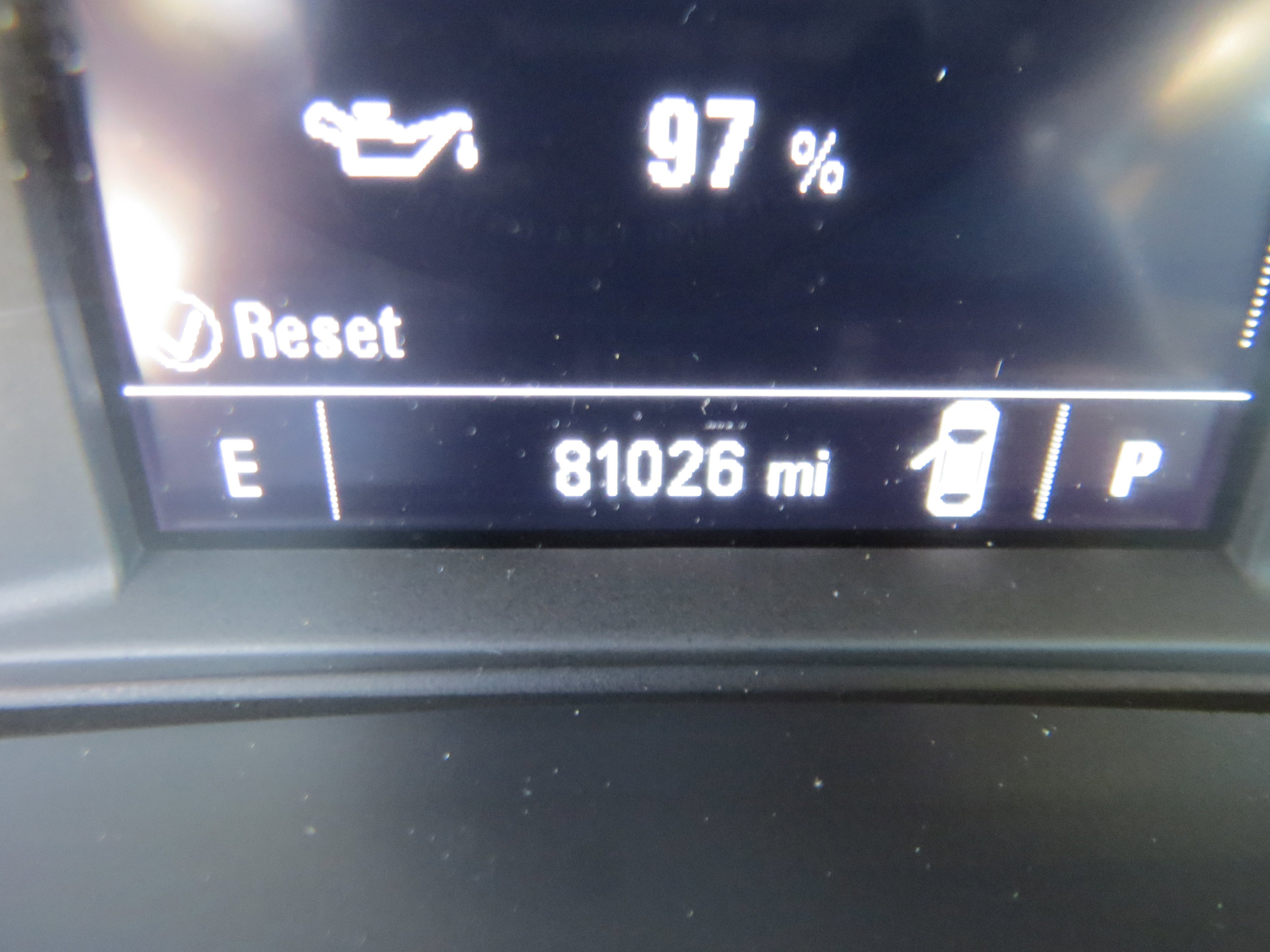 Used 2021 Summit White Chevrolet LS image 23