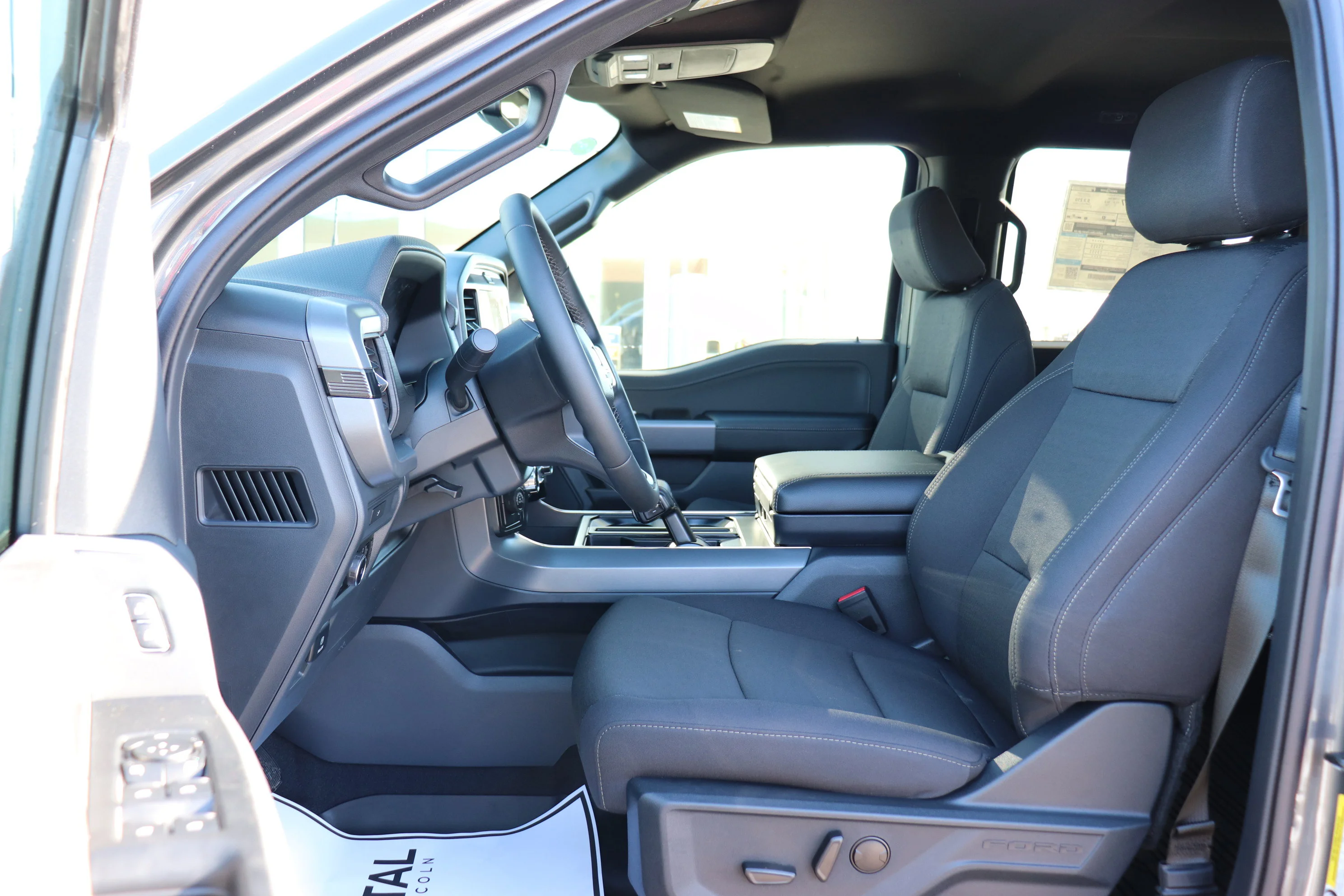 New 2026 CARBONIZED GREY METALLIC Ford XLT image 6