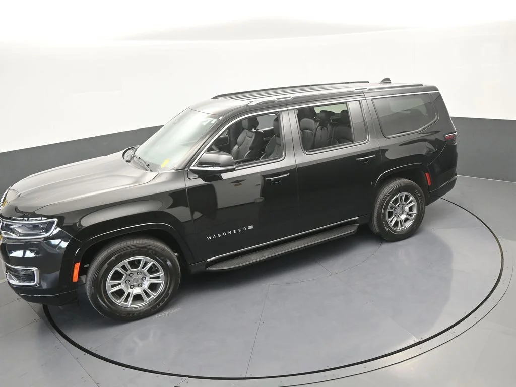 Used 2023 Diamond Black Crystal Pearlcoat Jeep Base image 54