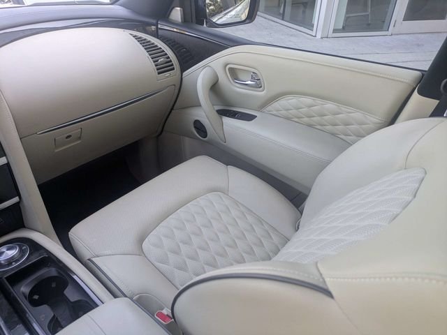 Used 2024 White INFINITI Sensory image 18
