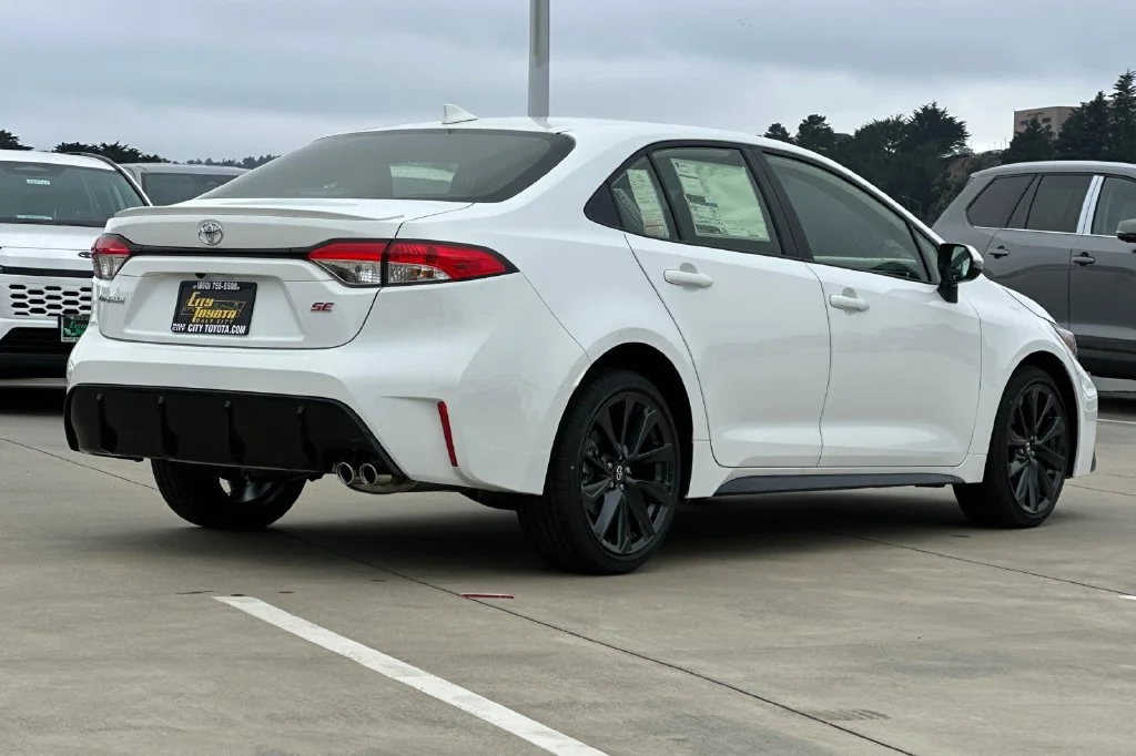New 2027 Ice Cap Toyota  SE image 4