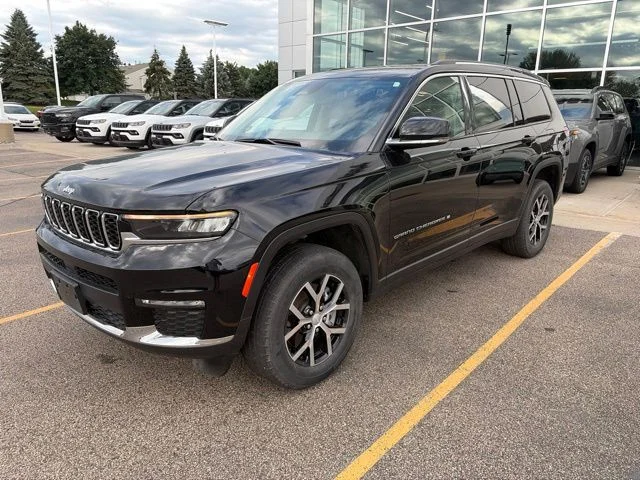 Used 2023 Black Jeep Limited image 2