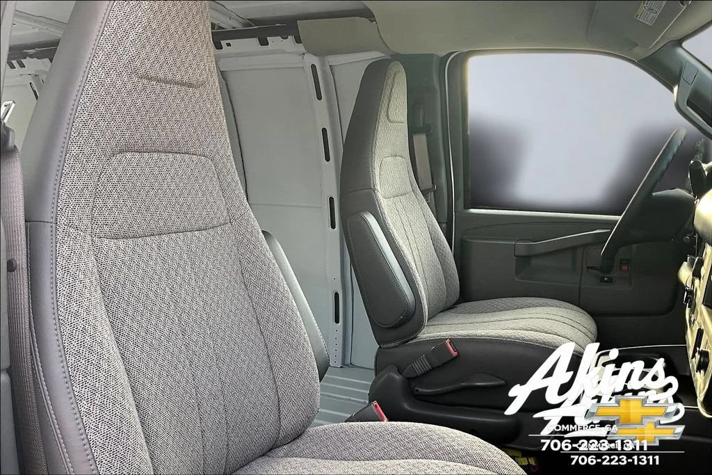 2025 Chevrolet Express Cargo Work Van - Photo 16