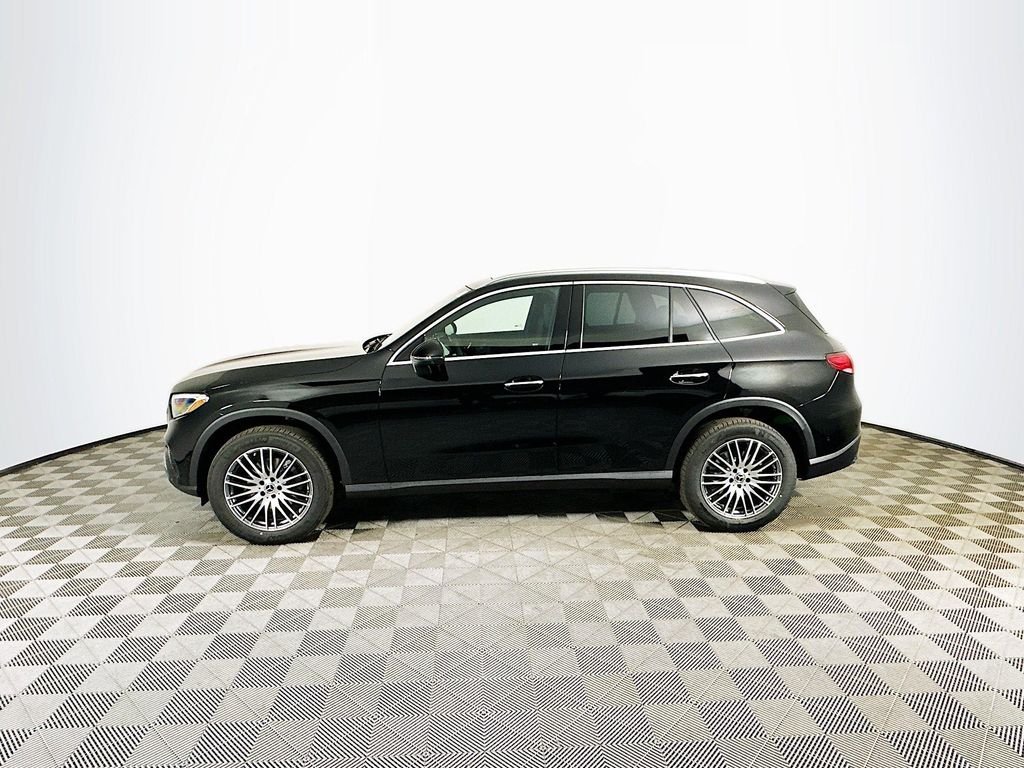 New 2026 Black Mercedes-Benz GLC 300 image 3
