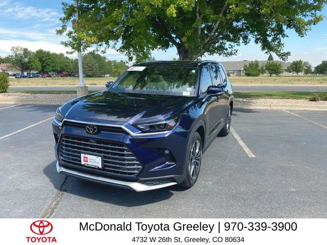 Used 2025  Toyota MAX Platinum image 1
