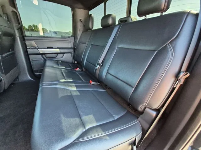Used 2022 Black Ford XLT image 29