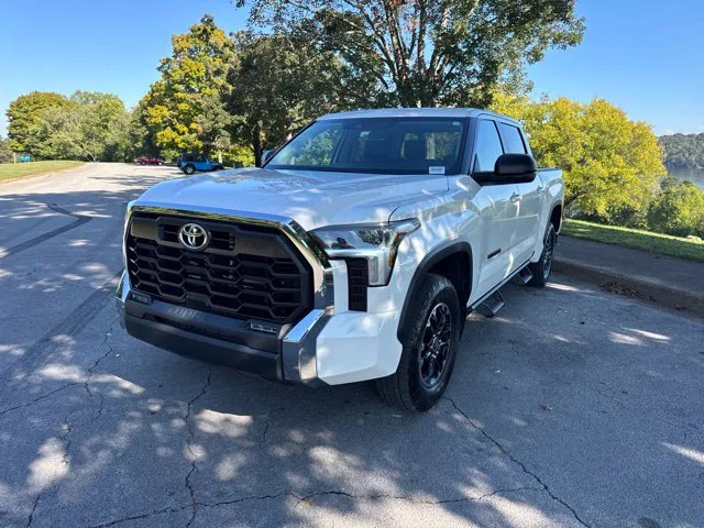 Used 2024 White Toyota SR5 image 3