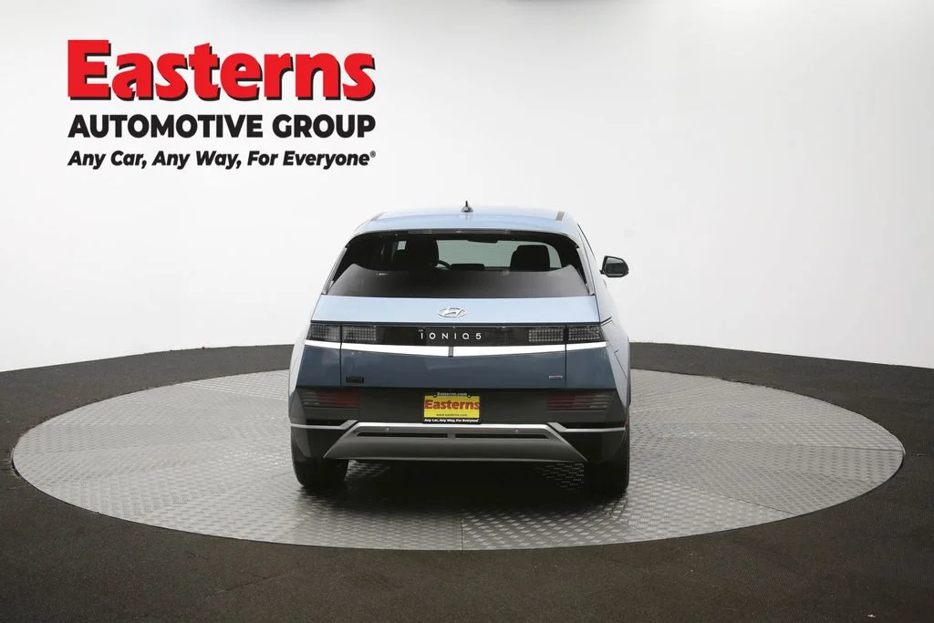 Used 2023 Blue Hyundai SE image 33