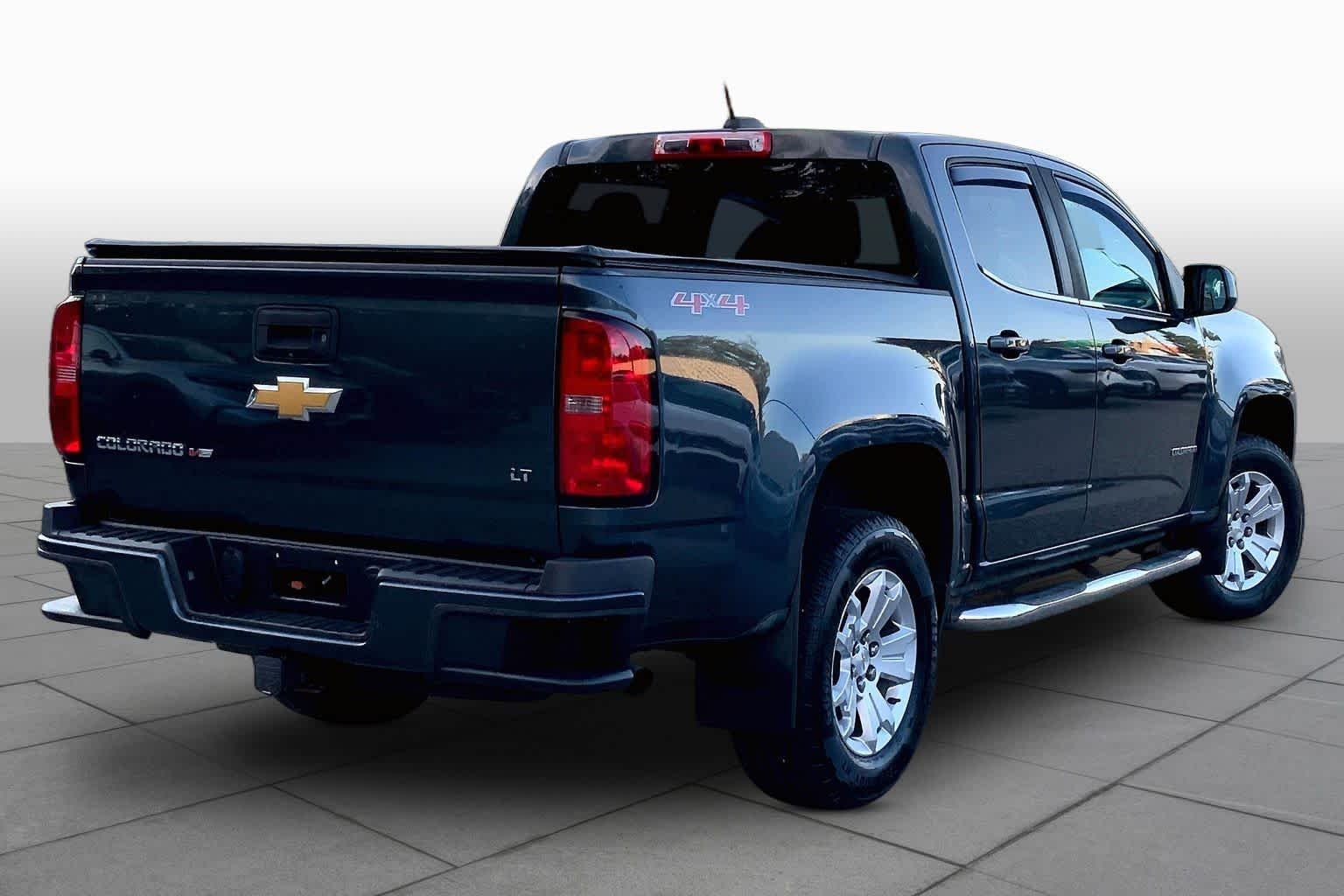Used 2019 Shadow Gray Metallic Chevrolet 4WD LT image 13