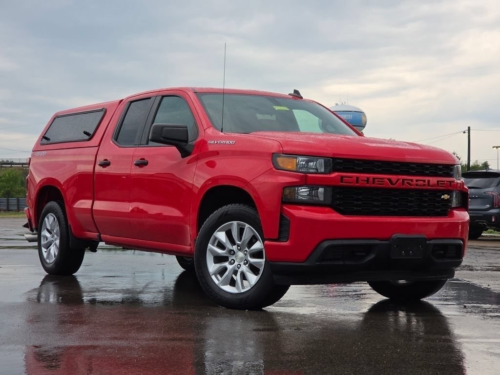 Used 2019 Chevrolet Silverado 1500 Custom with VIN 1GCRYBEH8KZ211181 for sale in Miamisburg, OH