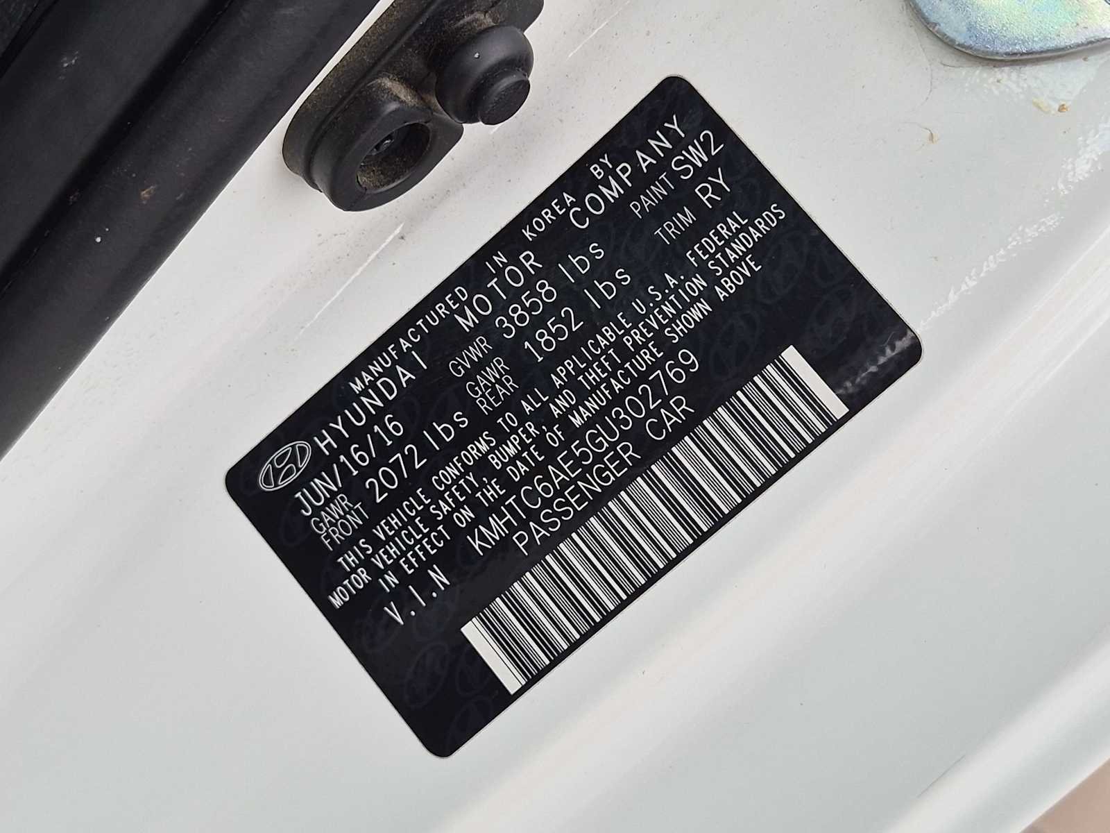 Used 2016 Elite White Hyundai Turbo image 34
