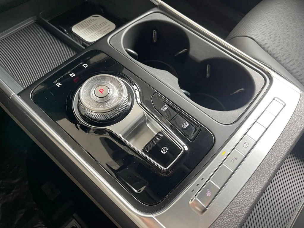 New 2026 White Kia EX image 15
