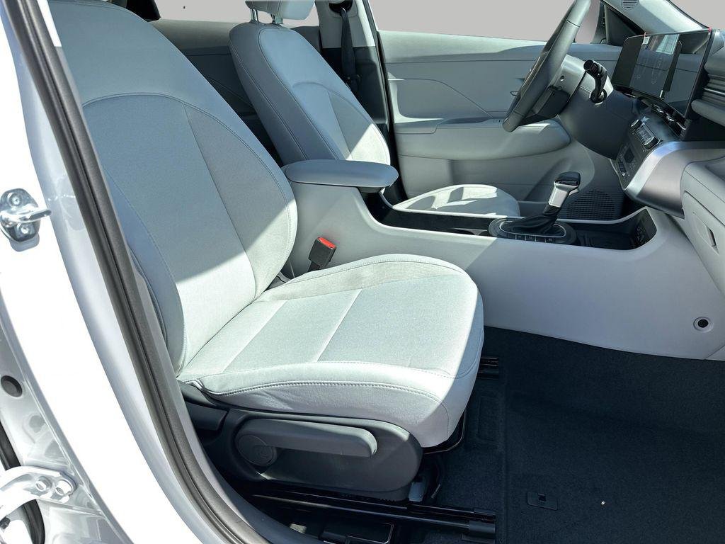 New 2026 Atlas White Hyundai SEL Sport FWD image 24