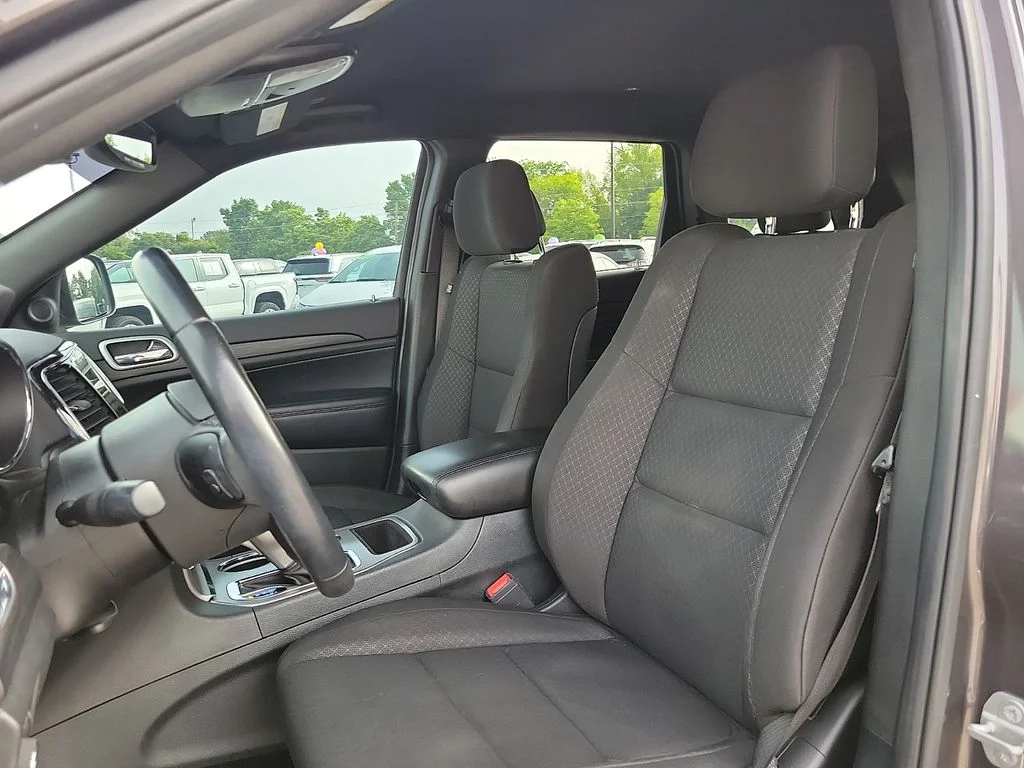 Used 2020 Gray Jeep Laredo E image 11