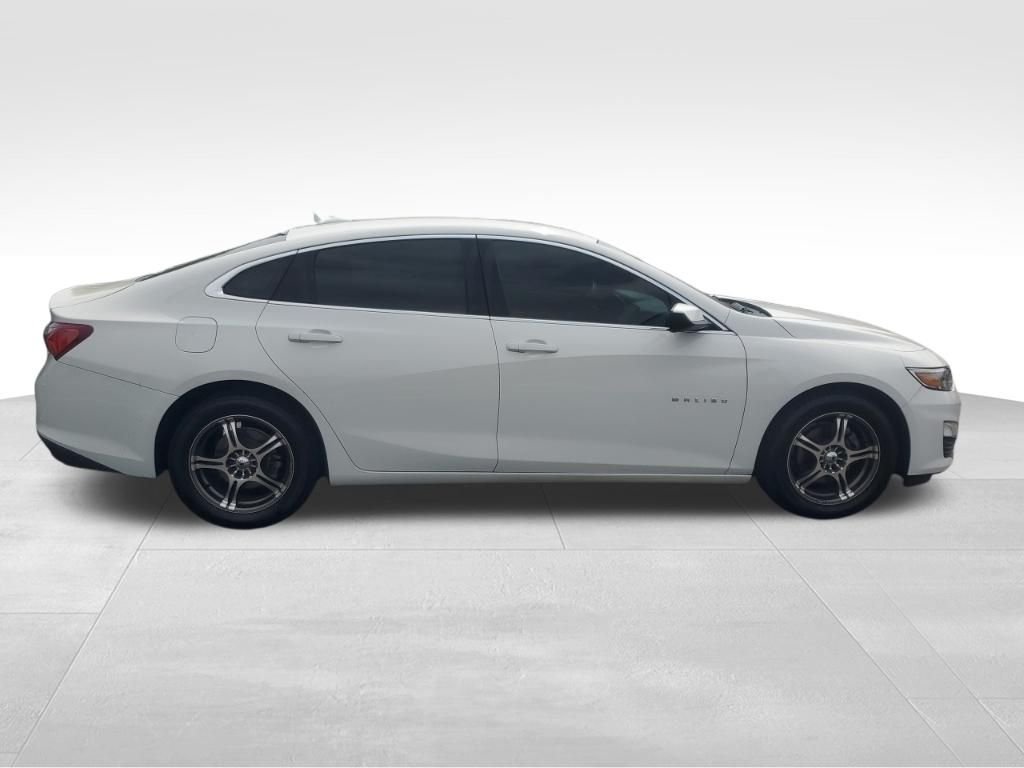 Used 2019 White Chevrolet LT image 7