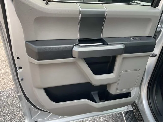 Used 2015 Silver Ford XLT image 20