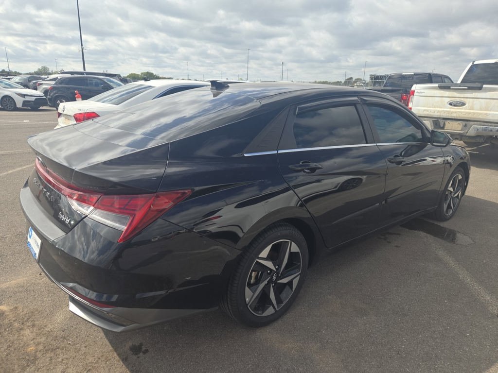 Used 2023 Black Hyundai Limited image 2