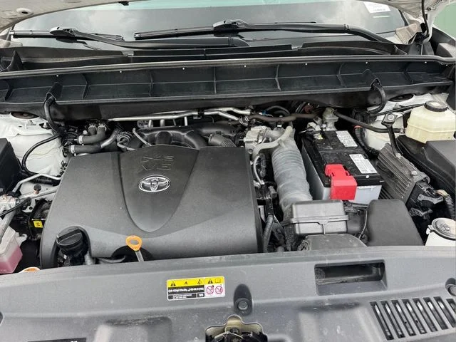 Used 2021 White Toyota Platinum image 14