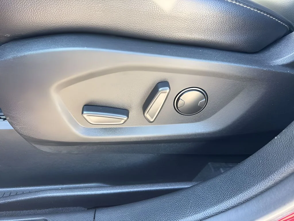 Used 2023 Red Ford SEL image 10