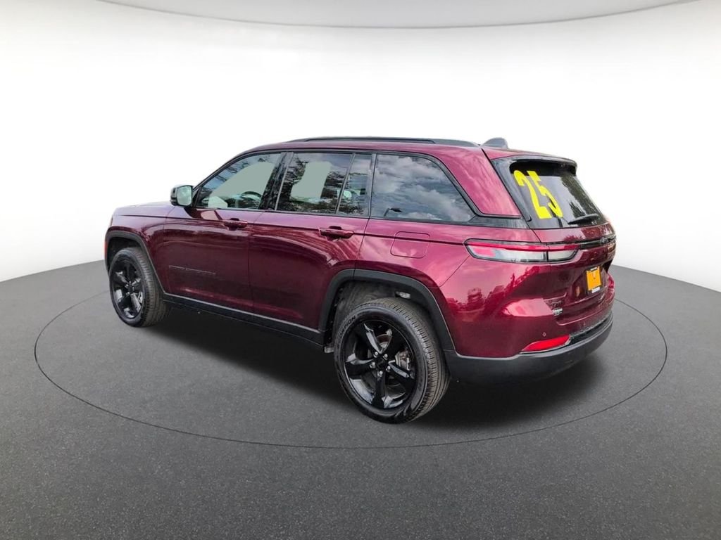 Certified Used 2025 Velvet Jeep Limited image 12