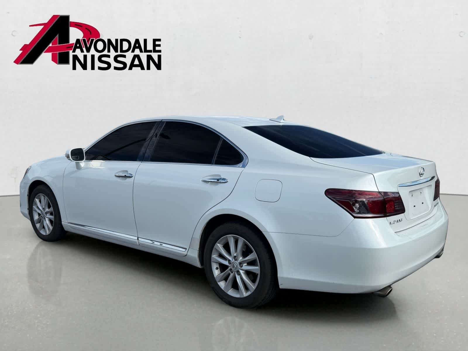 Used 2010 Starfire Pearl Lexus  image 3