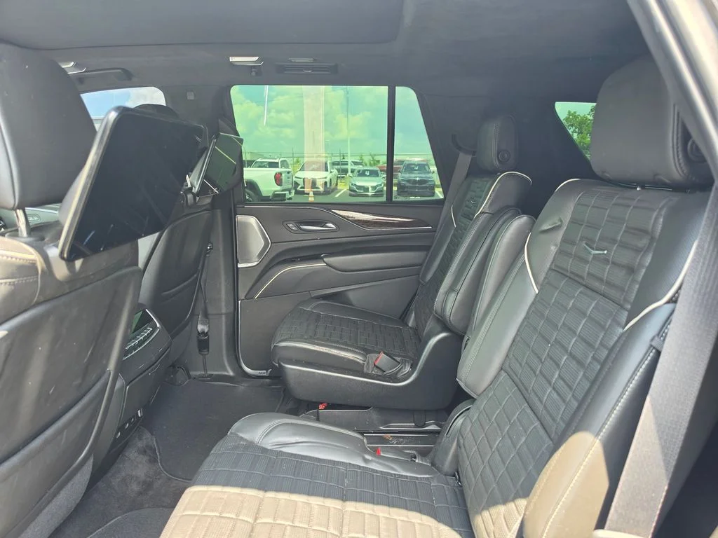 Used 2022 Black Cadillac Sport Platinum image 10