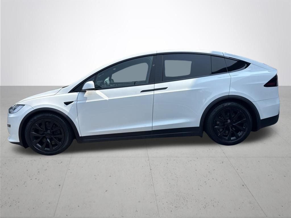 Used 2022 White Tesla Base image 10