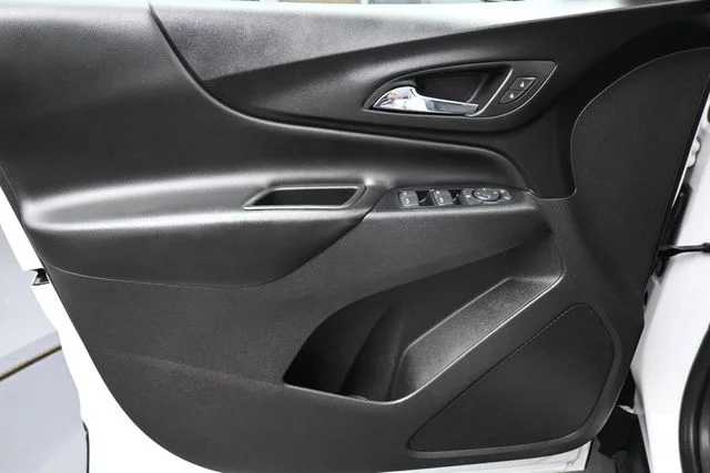 Used 2019 White Chevrolet LT image 12