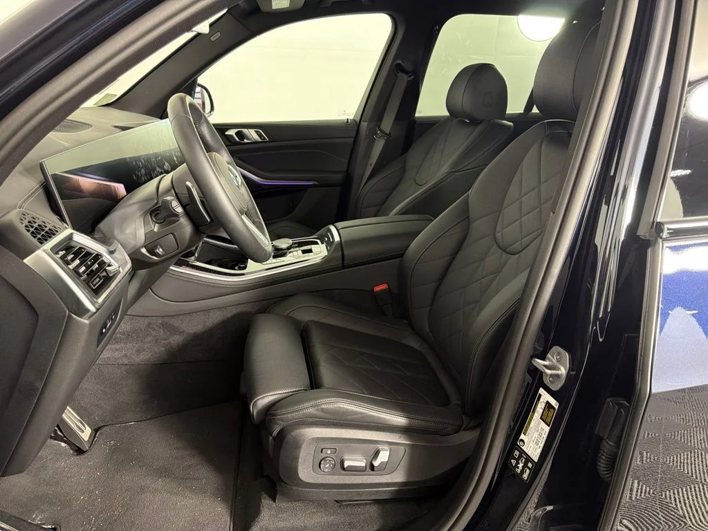 Certified Used 2026 Carbon Black Metallic BMW xDrive40i image 22