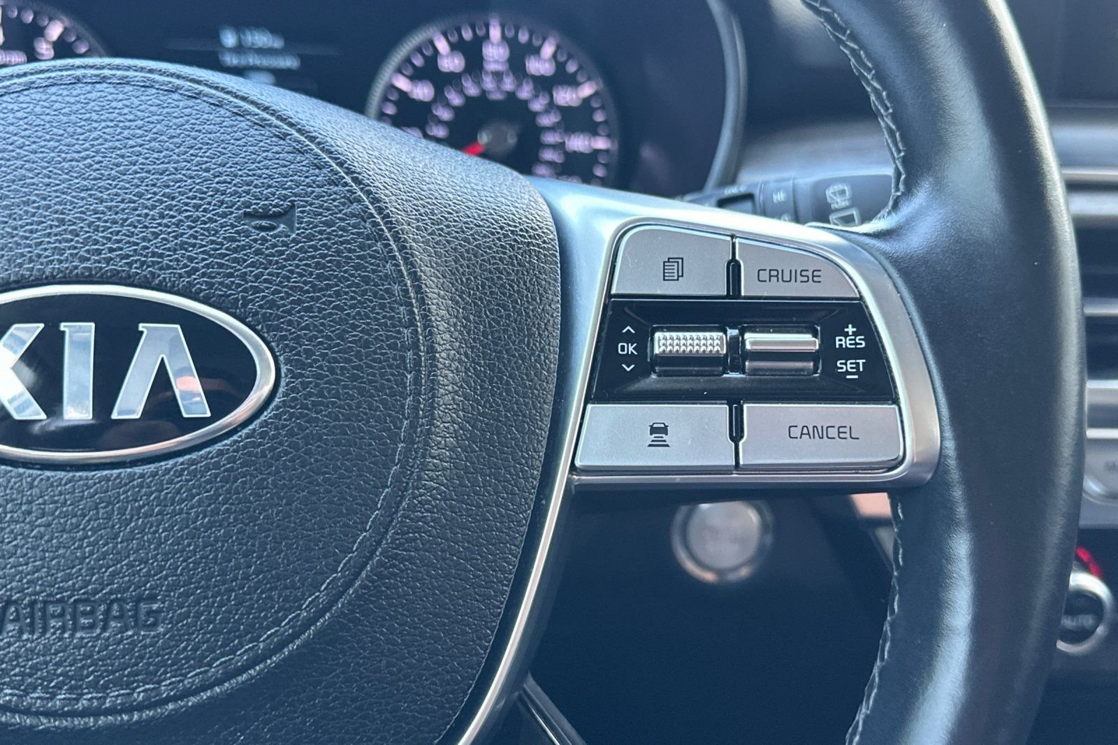 Used 2021 White Kia EX image 28