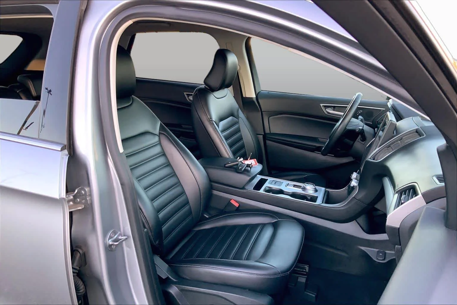 Used 2022 Iconic Silver Metallic Ford SEL image 9