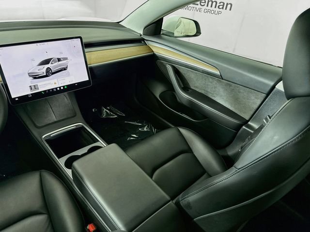 Used 2023 White Tesla Base image 23