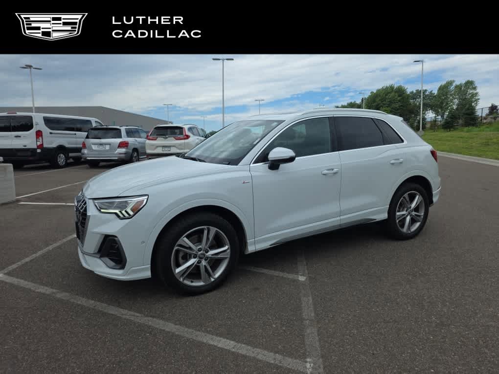 2019 Audi Q3 45 TFSI S Line Premium quattro's photo