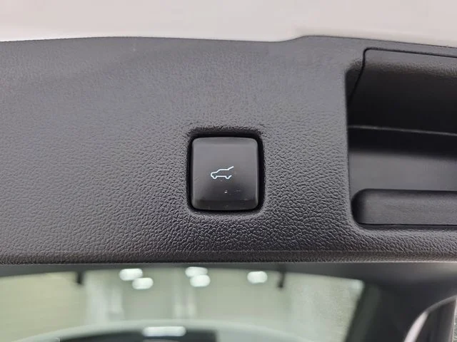 Used 2023 White Ford Active image 32