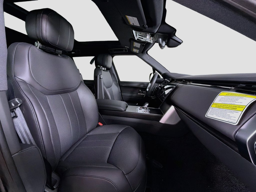New 2027 Santorini Black Land Rover SE image 30