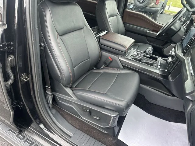 Certified Used 2022 Agate Black Metallic Ford Lariat image 27