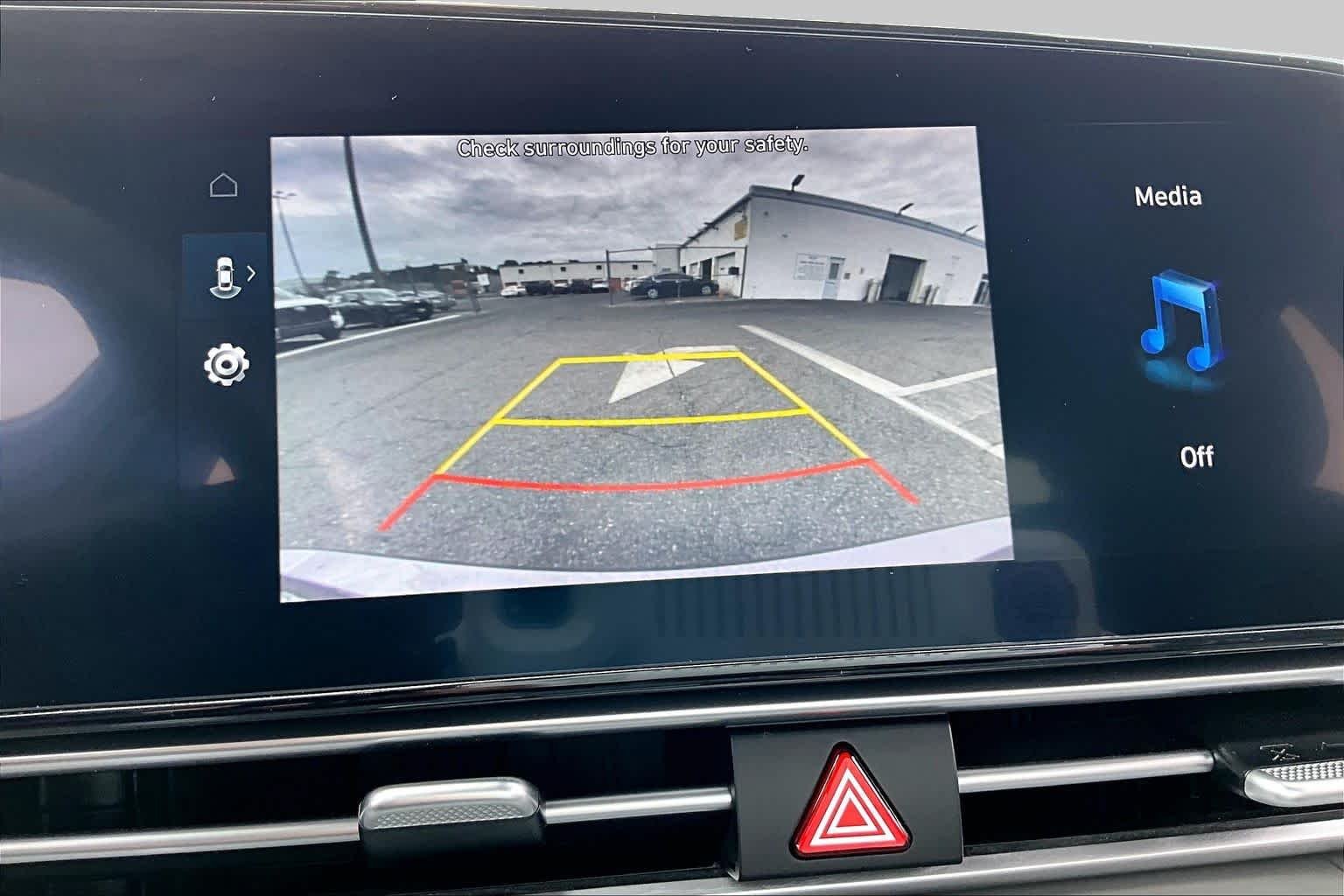 Used 2023 Fluid Metal Hyundai SEL image 26