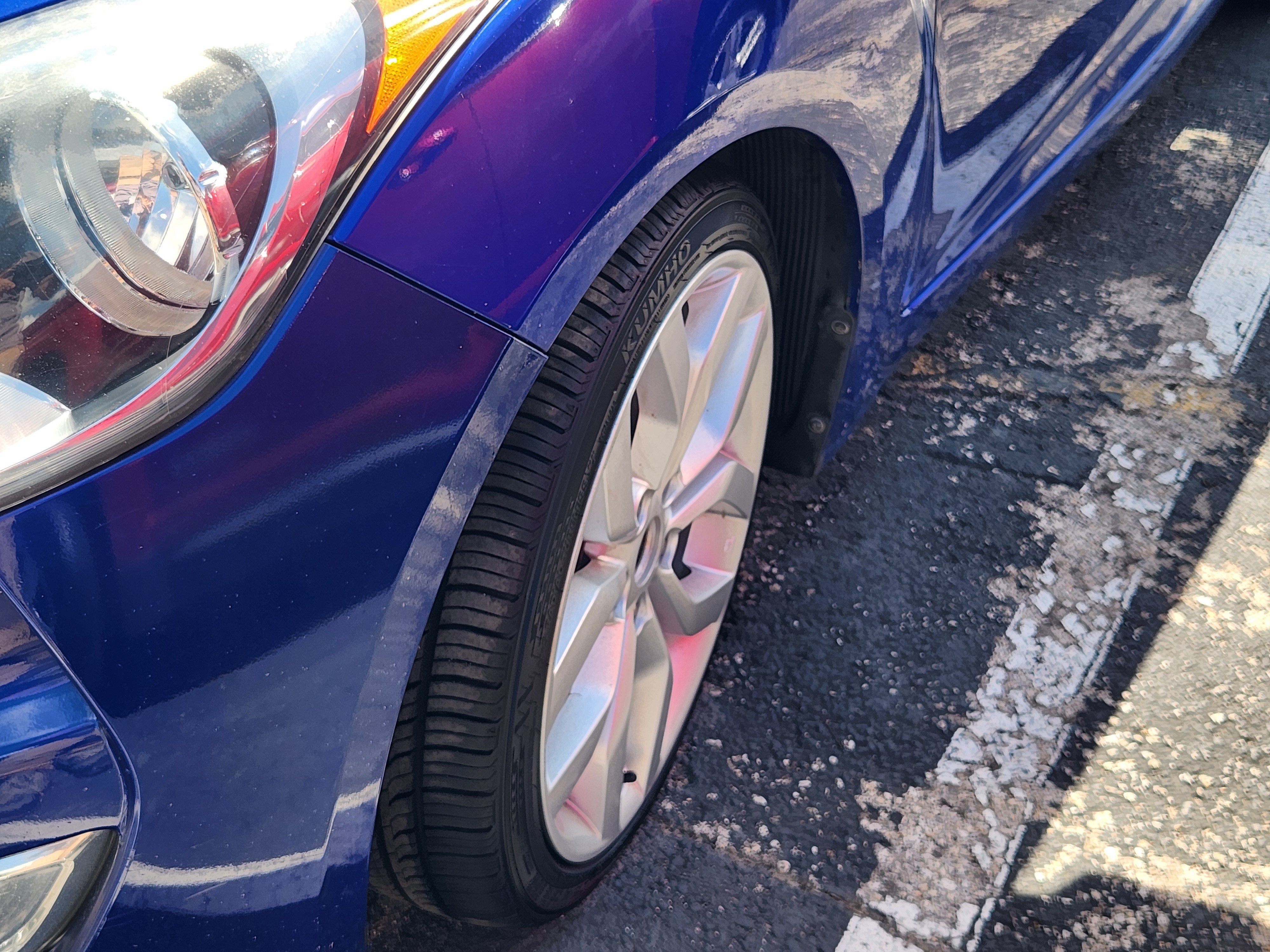 Used 2013 Marathon Blue Hyundai Base image 4